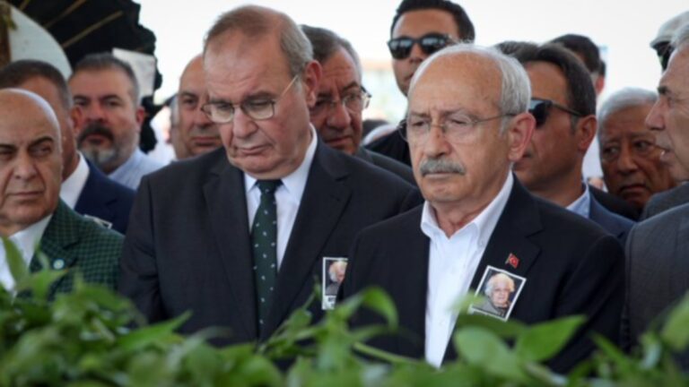 Kemal Kılıçdaroğlu, Faik Öztrak’ın annesinin cenaze törenine katıldı