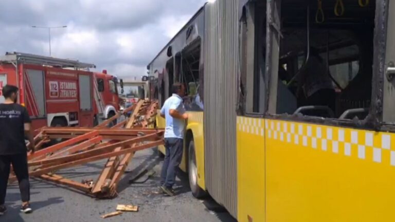 Arnavutköy’de can pazarı; Kamyondaki demirler İETT otobüsüne düştü
