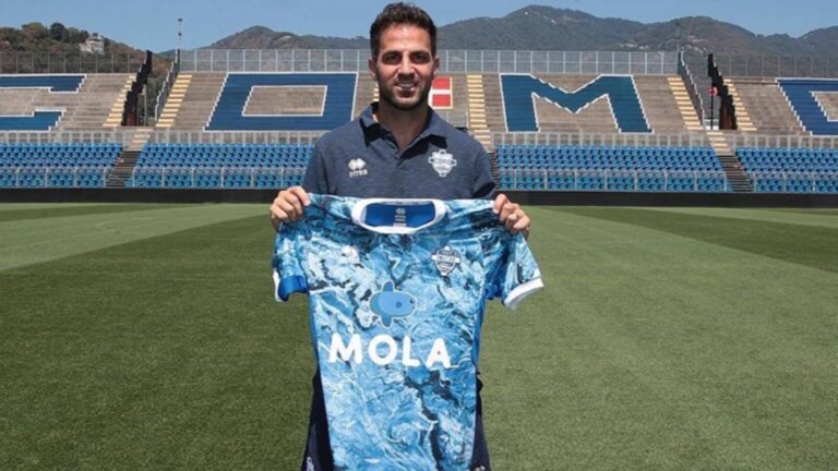 Cesc Fabregas, Como ile sözleşme imzaladı