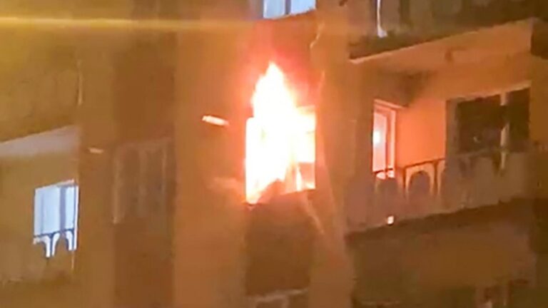 Erzurum’da, eşi tarafından terk edilen adam evini yaktı