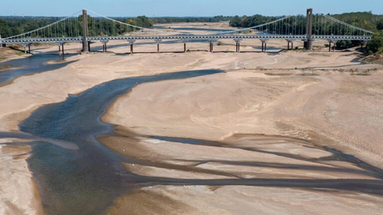 Fransa’da kuraklık nehirleri kuruttu