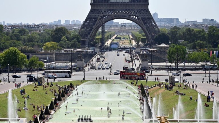 Fransa’da vatandaşlara su kullanımında dikkatli olmaları için çağrı yapıldı