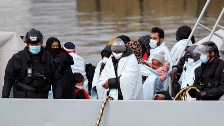 Fransa’dan İngiltere’ye bir günde 1.295 sığınmacı geçti