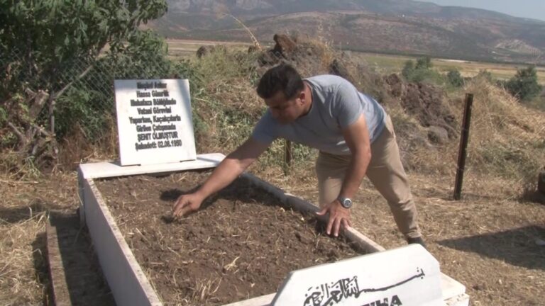 Hatay’da, meçhul şehit askere 72 yıl sonra mezar yaptırıldı