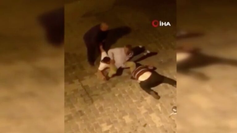 İstanbul’da alkollü şahısların kavgası kamerada