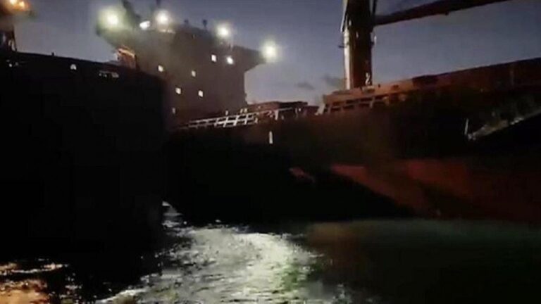 İstanbul’da sürüklenen gemi, erzak ikmali yapılan gemiye çarptı