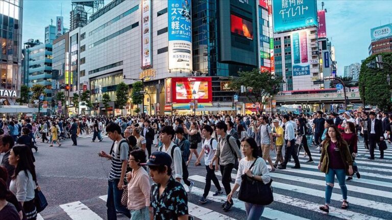 Japonya’da koronavirüs vakaları son bir günde 255 bine yükseldi