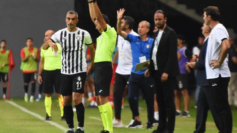 Jübile yapan Murat Uluç, 3 yıl sonra futbola geri döndü