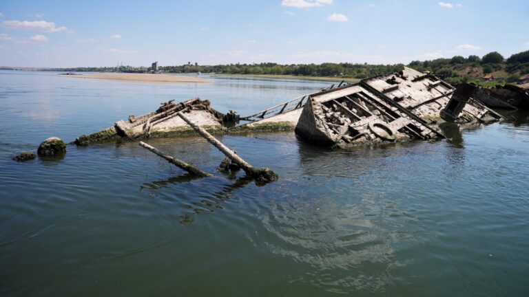 Kuraklık, Tuna Nehri’nde batık savaş gemilerini açığa çıkardı