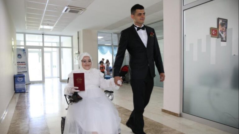 Malatya’da engelli çiftin aşkı, engel tanımadı