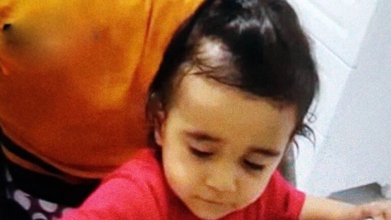 Samsun’da 7.kattan düşen 1.5 yaşındaki bebek hayatını kaybetti