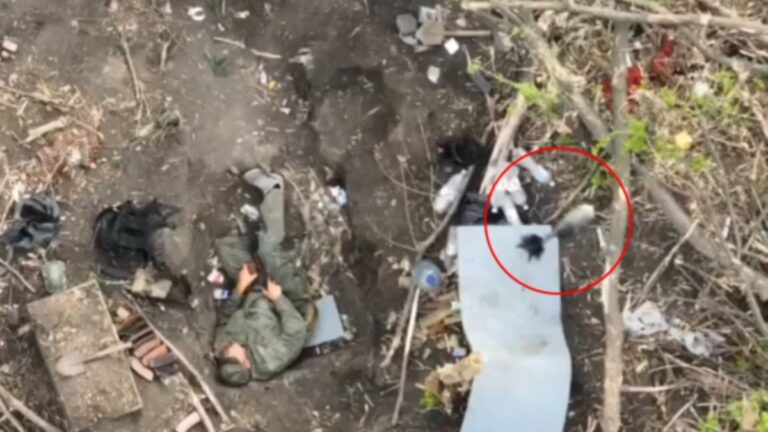 Ukrayna İHA’sı, uyuyan Rus askerinin üzerine bomba attı