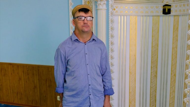 Ukrayna’da camiye sığınan Voronko Urko, Müslüman oldu