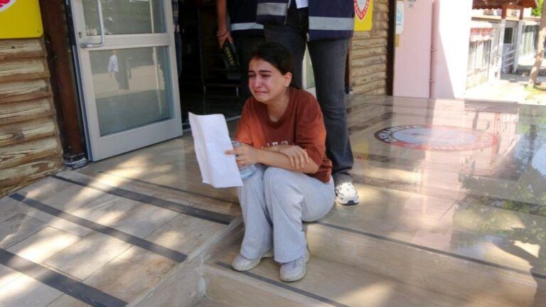 Verdiği cevapla Türkiye’yi ağlatan Ayşe üniversiteyi kazandı