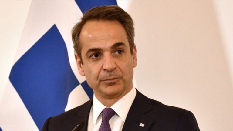 Yunanistan Başbakanı Miçotakis’e kamuoyu desteği giderek düşüyor